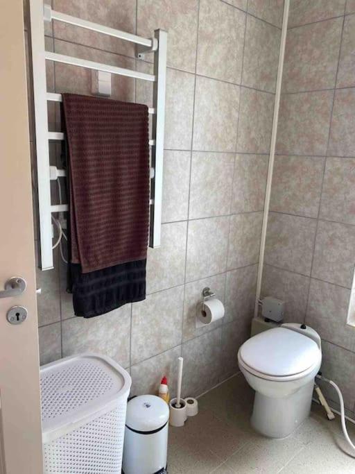 Trevlig Stuga Med Uteplats Rimbo Экстерьер фото